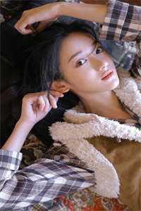 女主叫喻明月的