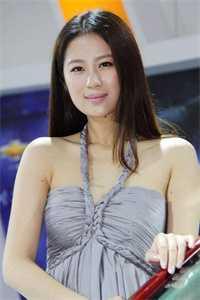 女主叫何晨