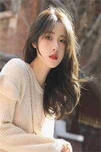 女主角叫楚洛的