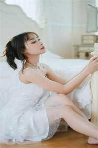 女主叫裴倾歌