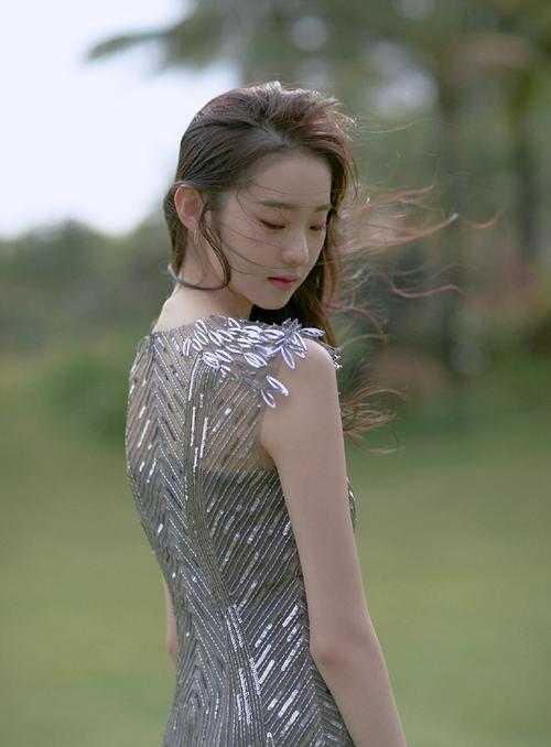 女主赵燕